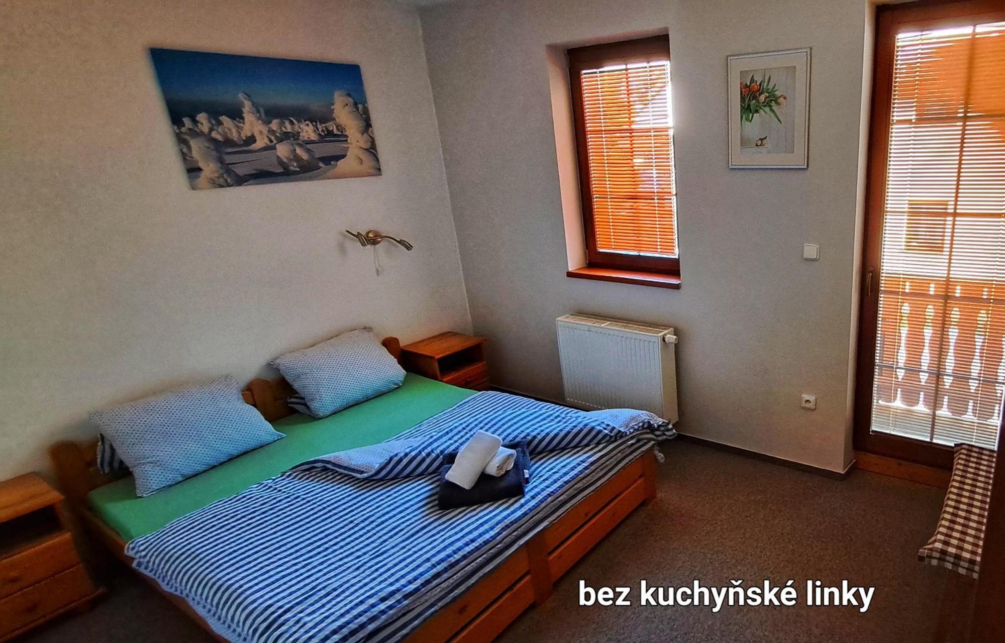 Penzion Sunski Hotel Харачов Екстериор снимка